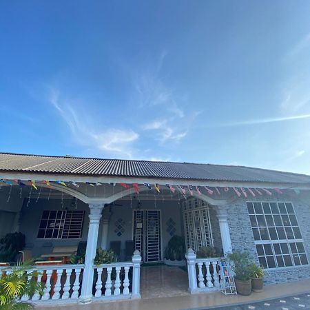 Teratak Tiga Homestay Padang Besar Kaki Bukit Εξωτερικό φωτογραφία