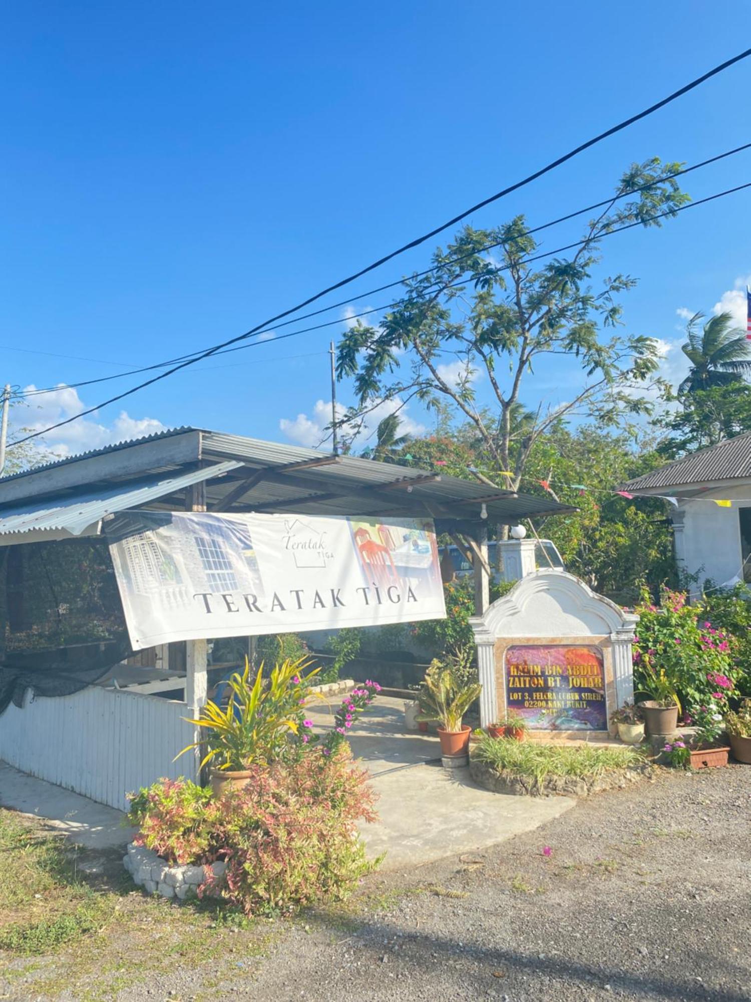Teratak Tiga Homestay Padang Besar Kaki Bukit Εξωτερικό φωτογραφία
